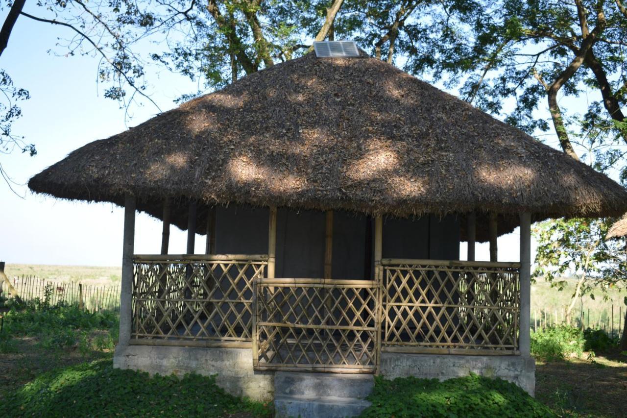 Dhansiri Eco Camp Bokākhāt Exteriör bild